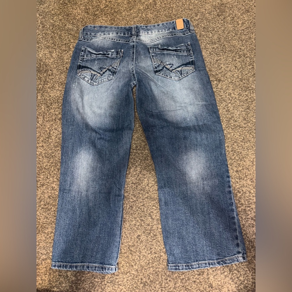 maurices Women's Jeans Distressed Denim Embroidered Stretch Pockets size 5/6